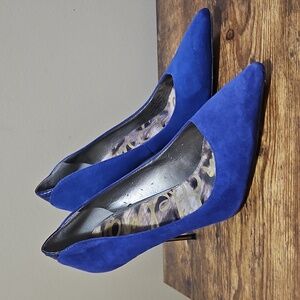 Sam Edelman Danielle Pointy Toe Pump In Blue Suede Size 9M